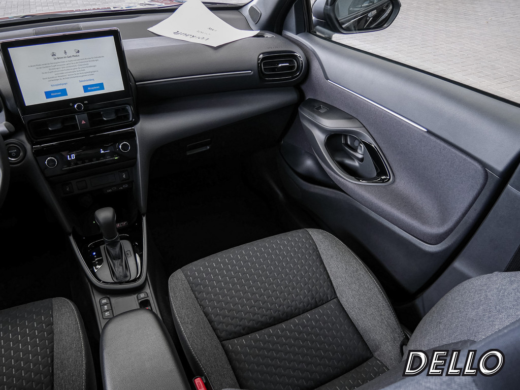 Fahrzeugansicht TOYOTA Yaris Cross 1.5 Hybrid FWD Teamplayer - Bild 11
