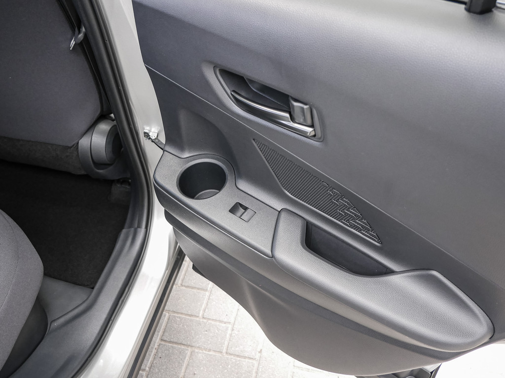 Fahrzeugansicht TOYOTA C-HR Plug-In Hybrid Teamplayer - Bild 8