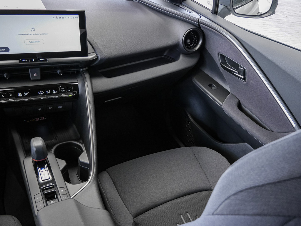 Fahrzeugansicht TOYOTA C-HR Plug-In Hybrid Teamplayer - Bild 11