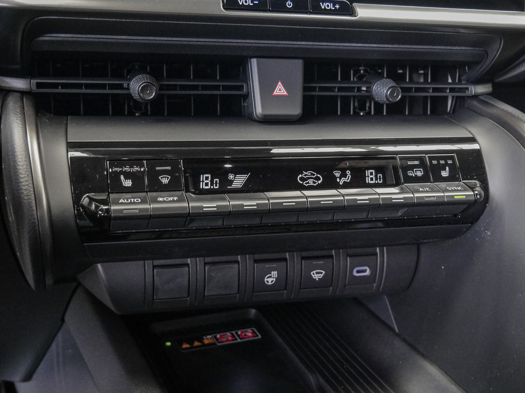 Fahrzeugansicht TOYOTA C-HR Plug-In Hybrid Teamplayer - Bild 19