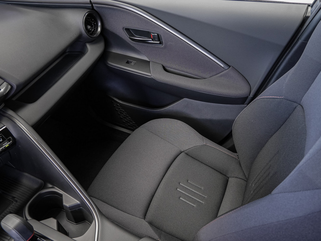 Fahrzeugansicht TOYOTA C-HR Plug-In Hybrid Teamplayer - Bild 24