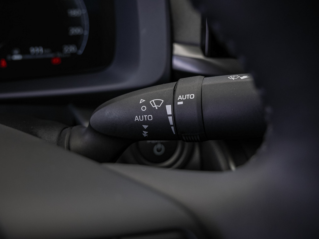 Fahrzeugansicht TOYOTA C-HR Plug-In Hybrid Teamplayer - Bild 28