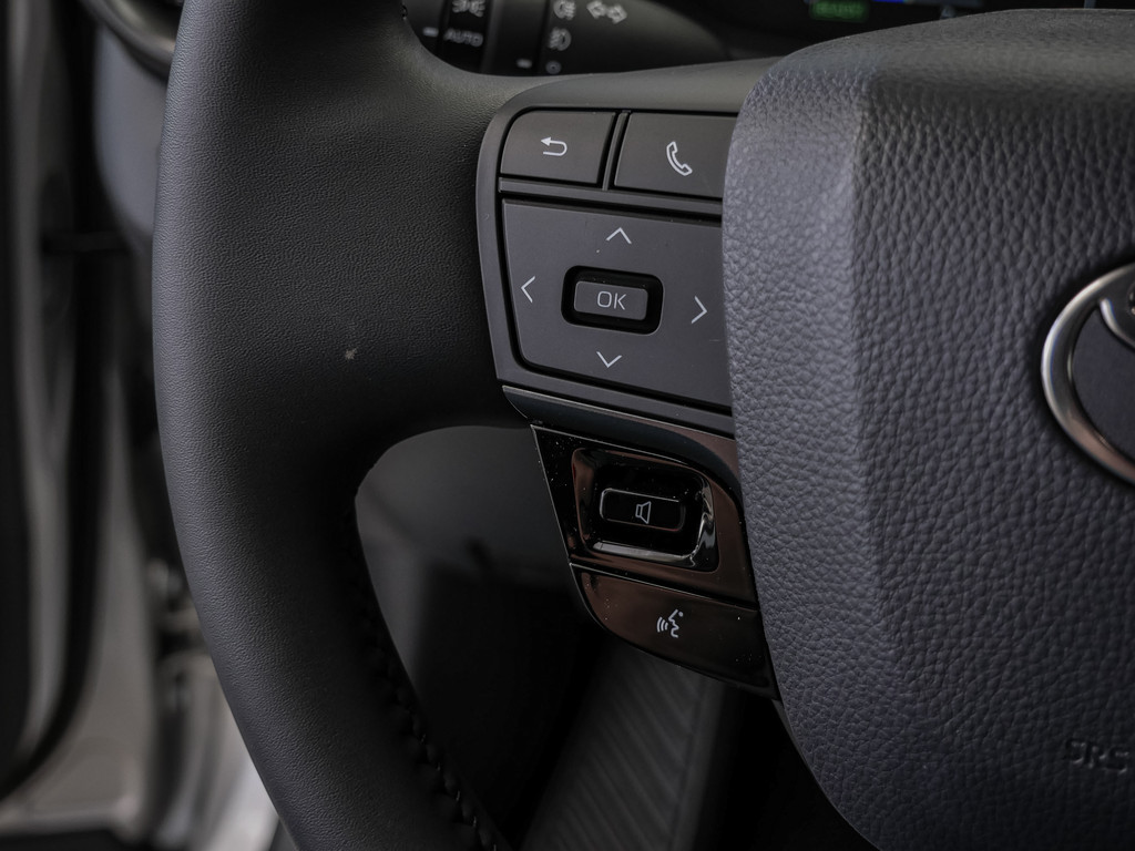 Fahrzeugansicht TOYOTA C-HR Plug-In Hybrid Teamplayer - Bild 31