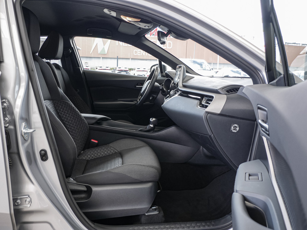 Fahrzeugansicht TOYOTA C-HR HYBRID Business Edition - Bild 7