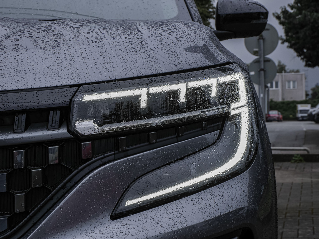 Fahrzeugansicht RENAULT Austral Iconic Esprit Alpine E-TECH - Bild 3