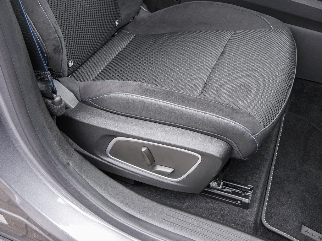 Fahrzeugansicht RENAULT Austral Iconic Esprit Alpine E-TECH - Bild 7