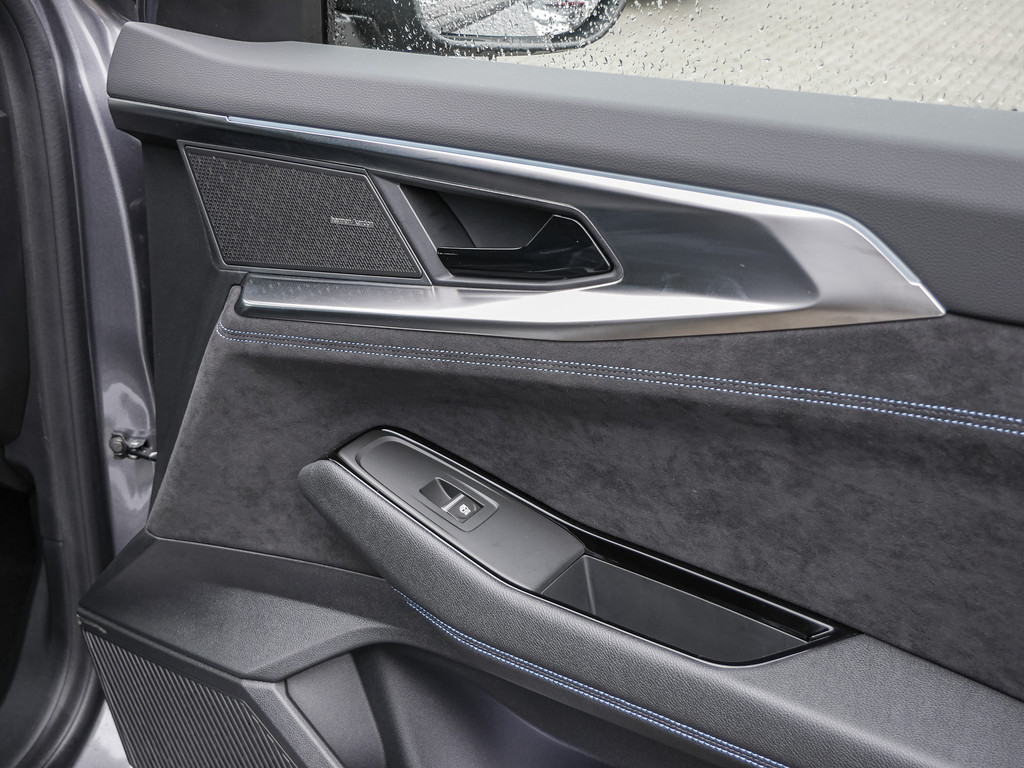 Fahrzeugansicht RENAULT Austral Iconic Esprit Alpine E-TECH - Bild 8