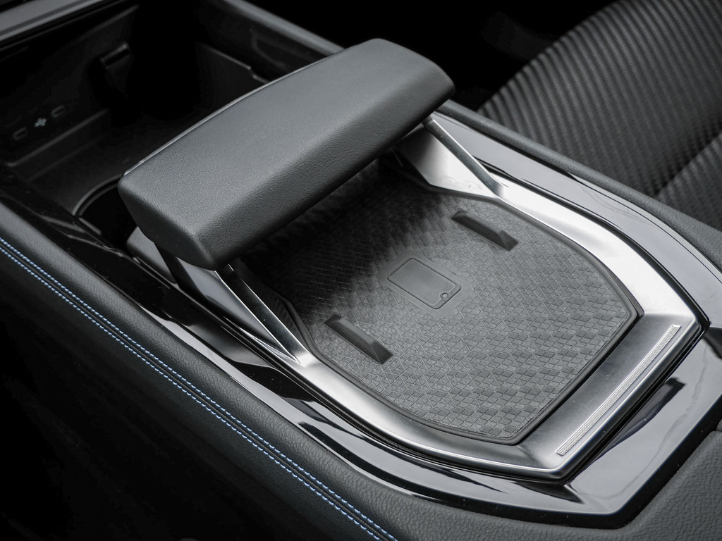 Fahrzeugansicht RENAULT Austral Iconic Esprit Alpine E-TECH - Bild 22