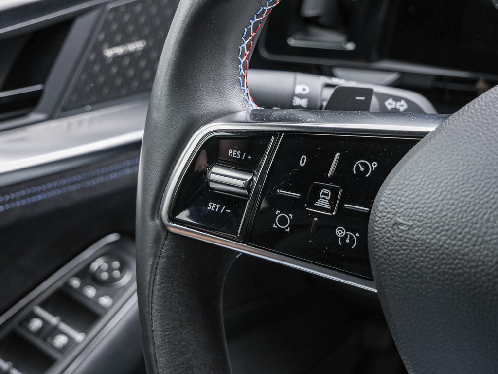 Fahrzeugansicht RENAULT Austral Iconic Esprit Alpine E-TECH - Bild 30