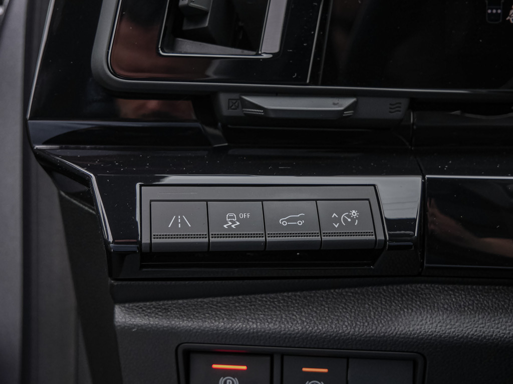 Fahrzeugansicht RENAULT Austral Iconic Esprit Alpine E-TECH - Bild 33