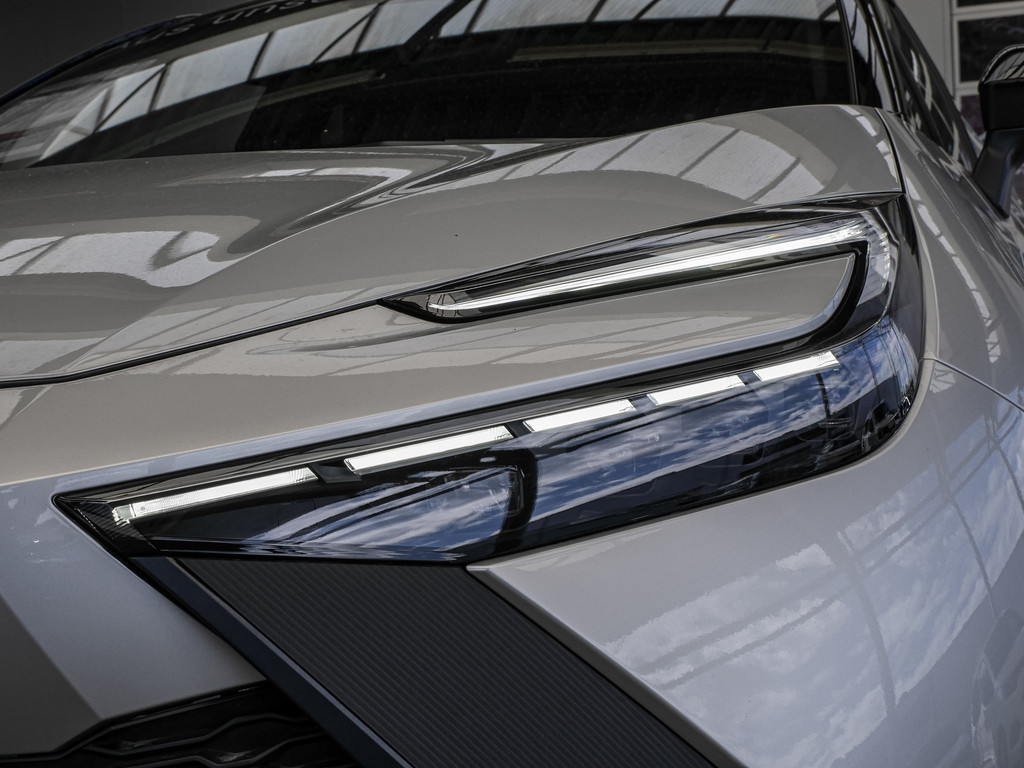 Fahrzeugansicht TOYOTA C-HR 2.0 Plug-In Hybrid FWD Teamplayer - Bild 2