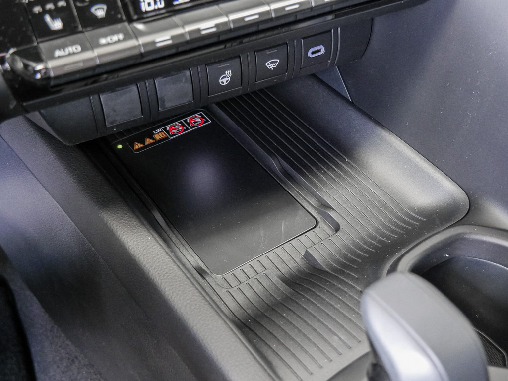 Fahrzeugansicht TOYOTA C-HR 2.0 Plug-In Hybrid Teamplayer - Bild 21