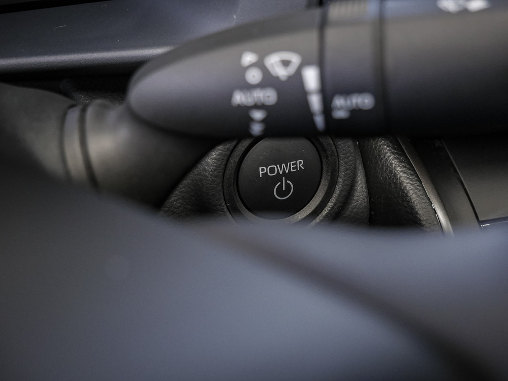 Fahrzeugansicht TOYOTA C-HR 2.0 Plug-In Hybrid Teamplayer - Bild 28