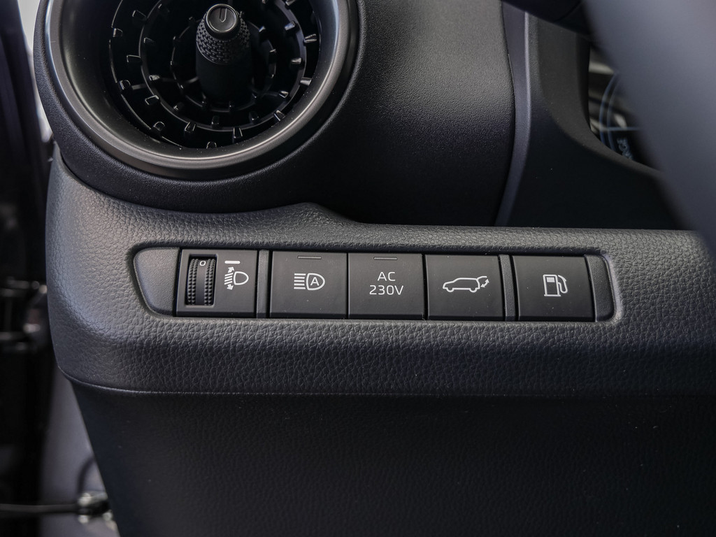 Fahrzeugansicht TOYOTA C-HR 2.0 Plug-In Hybrid Teamplayer - Bild 32