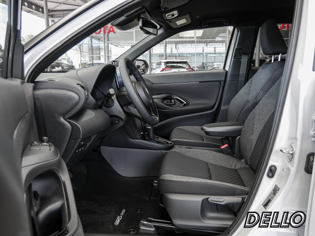 Fahrzeugansicht TOYOTA Yaris Cross 1.5 Hybrid FWD Teamplayer - Bild 5