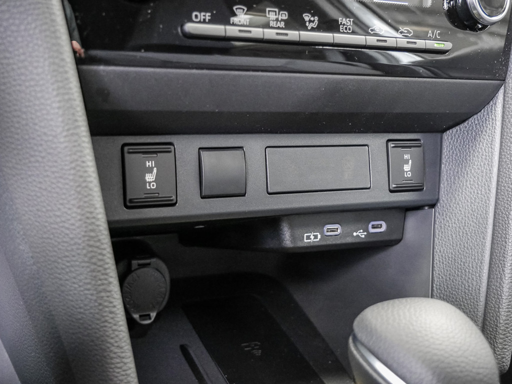 Fahrzeugansicht TOYOTA Yaris Cross 1.5 Hybrid FWD Teamplayer - Bild 20