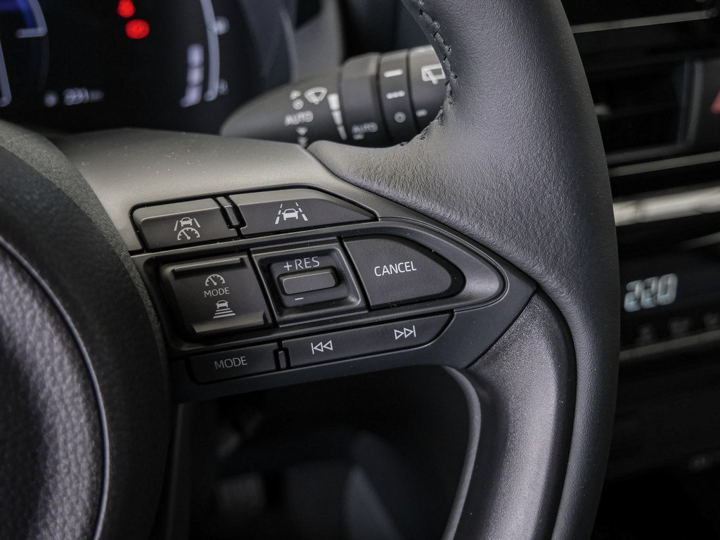 Fahrzeugansicht TOYOTA Yaris Cross 1.5 Hybrid FWD Teamplayer - Bild 31