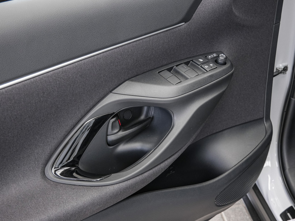 Fahrzeugansicht TOYOTA Yaris Cross 1.5 Hybrid FWD Teamplayer - Bild 39