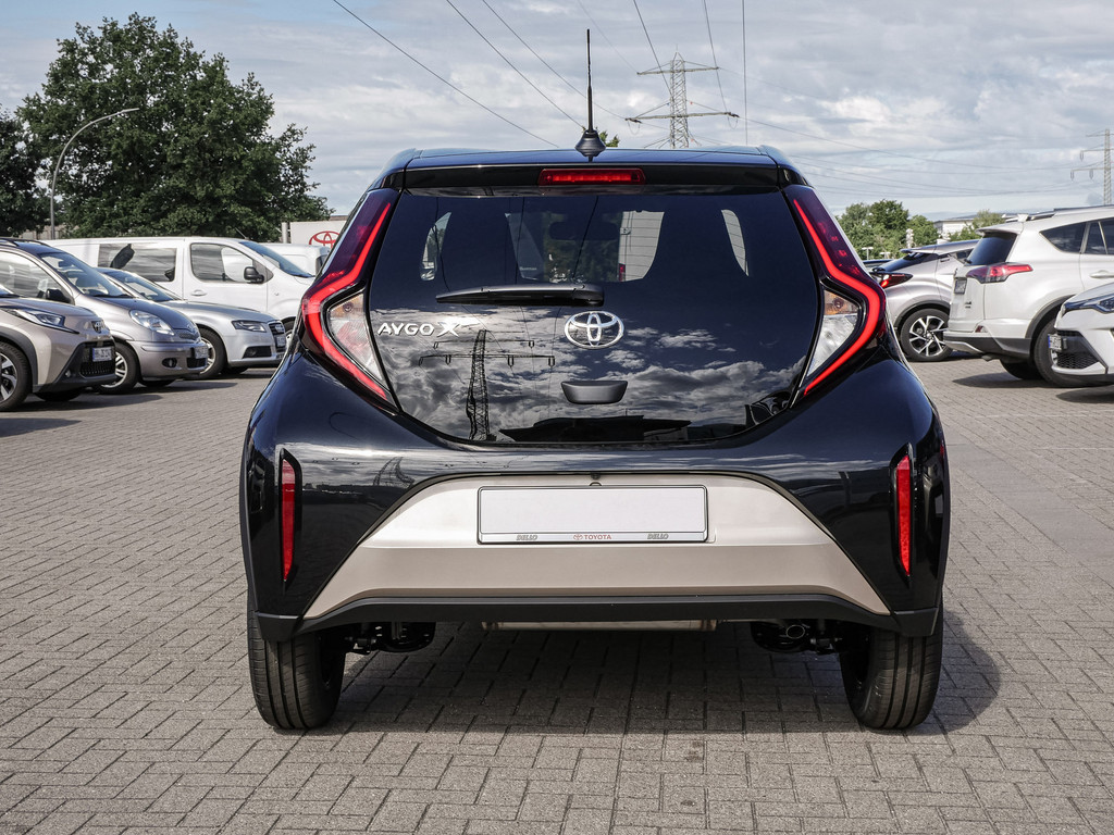 Fahrzeugansicht TOYOTA Aygo X 1.0 Teamplayer - Bild 40