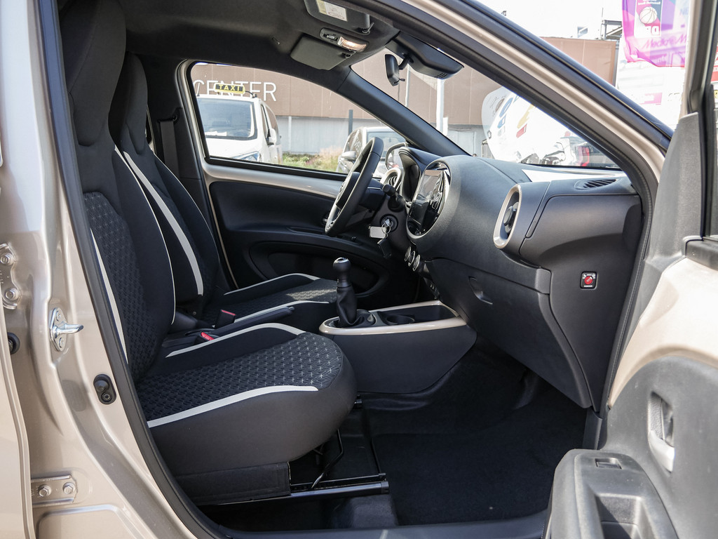 Fahrzeugansicht TOYOTA Aygo X 1.0 Teamplayer - Bild 3