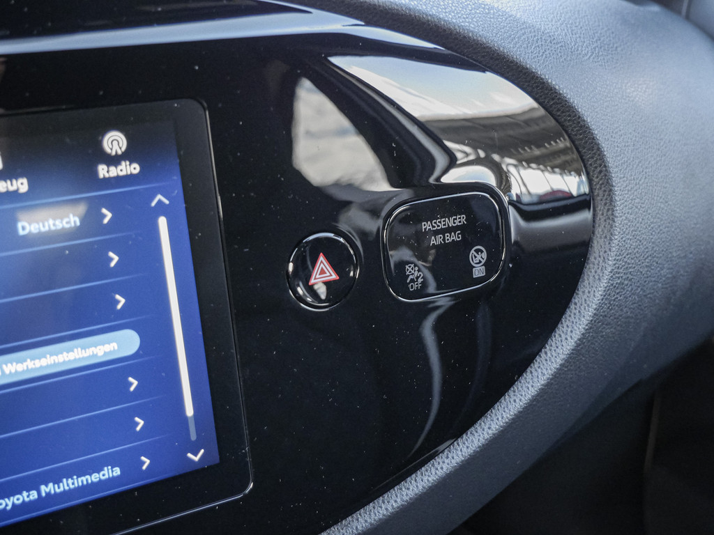 Fahrzeugansicht TOYOTA Aygo X 1.0 Teamplayer - Bild 17