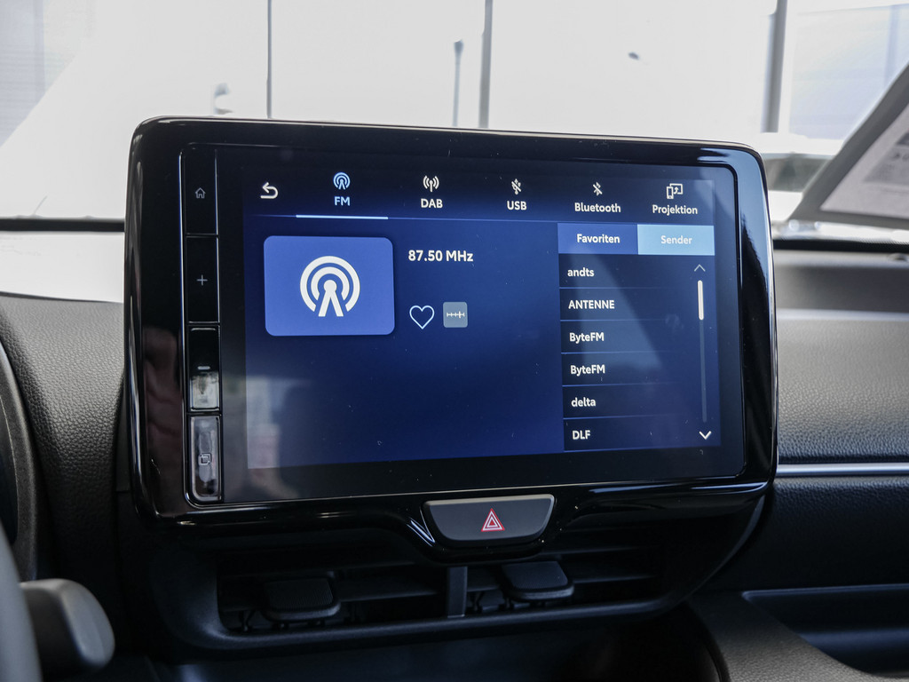 Fahrzeugansicht TOYOTA Yaris 1.5 Hybrid Teamplayer - Bild 16