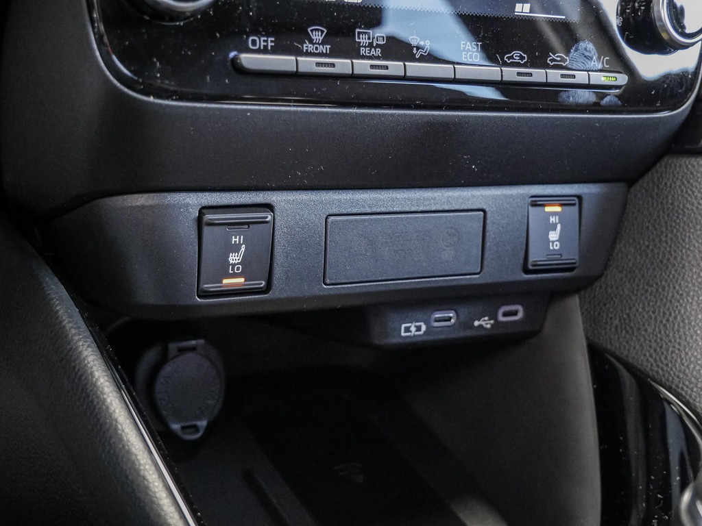 Fahrzeugansicht TOYOTA Yaris 1.5 Hybrid Teamplayer - Bild 19