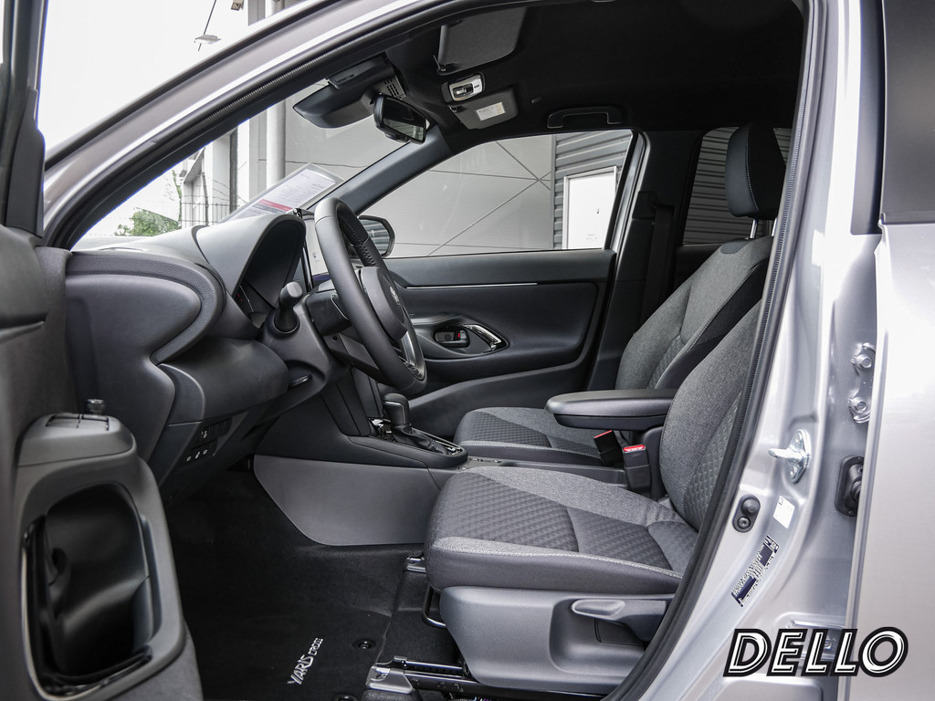 Fahrzeugansicht TOYOTA Yaris Cross 1.5 Hybrid FWD Teamplayer - Bild 4