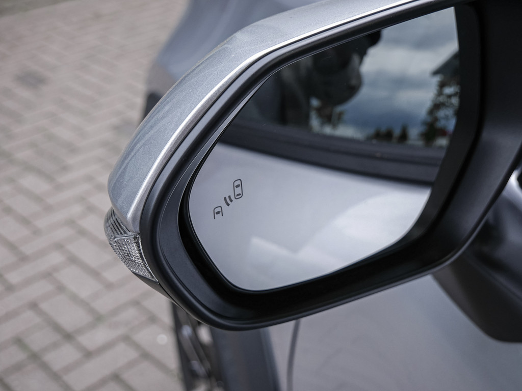 Fahrzeugansicht TOYOTA Yaris Cross 1.5 Hybrid FWD Teamplayer - Bild 2