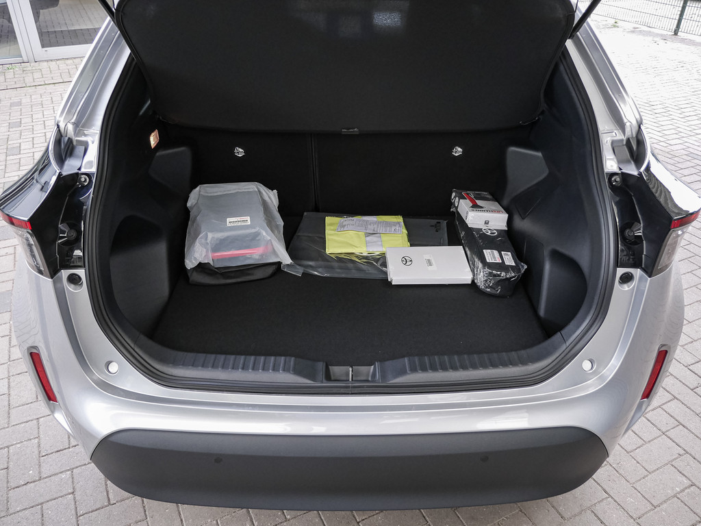 Fahrzeugansicht TOYOTA Yaris Cross 1.5 Hybrid FWD Teamplayer - Bild 7
