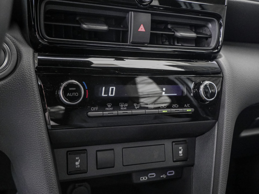 Fahrzeugansicht TOYOTA Yaris Cross 1.5 Hybrid FWD Teamplayer - Bild 16