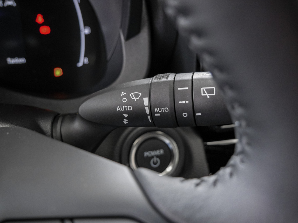 Fahrzeugansicht TOYOTA Yaris Cross 1.5 Hybrid FWD Teamplayer - Bild 25