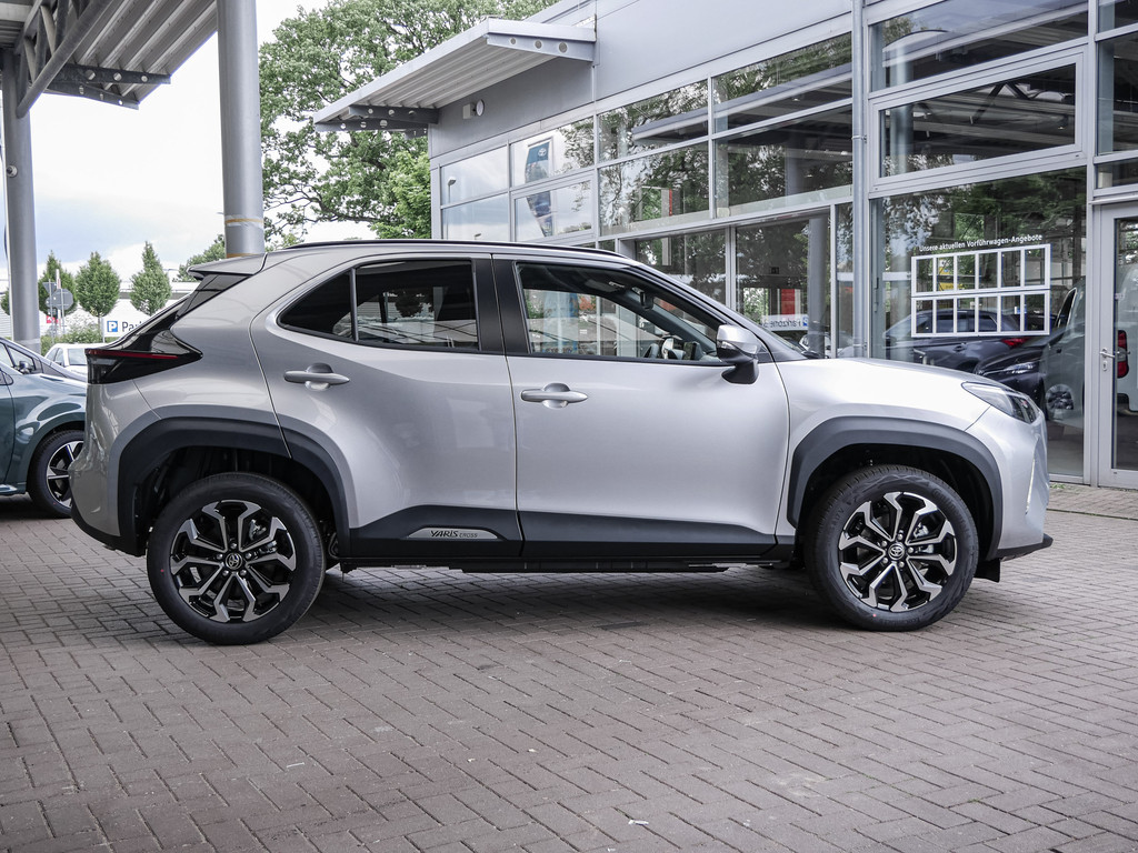 Fahrzeugansicht TOYOTA Yaris Cross 1.5 Hybrid FWD Teamplayer - Bild 34
