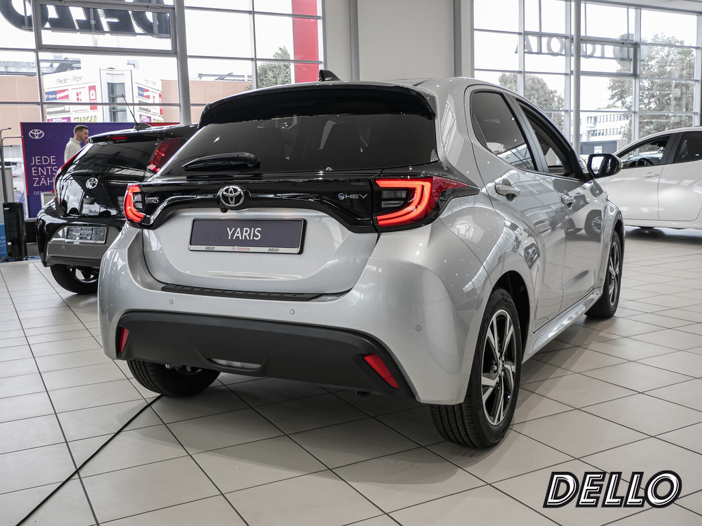 Fahrzeugansicht TOYOTA Yaris 1.5 Hybrid Teamplayer - Bild 37