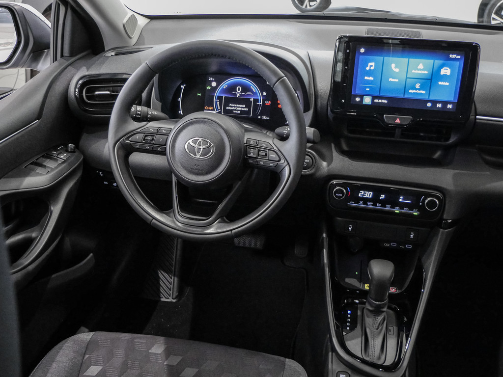 Fahrzeugansicht TOYOTA Yaris 1.5 Hybrid Teamplayer - Bild 9