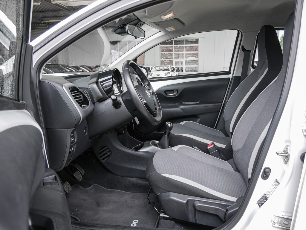 Fahrzeugansicht TOYOTA Aygo 1.0 X Team D - Bild 4