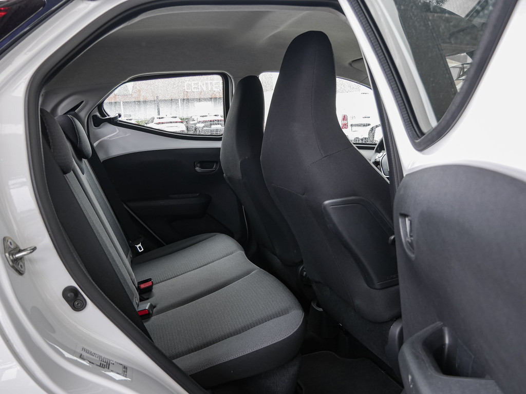 Fahrzeugansicht TOYOTA Aygo 1.0 X Team D - Bild 6