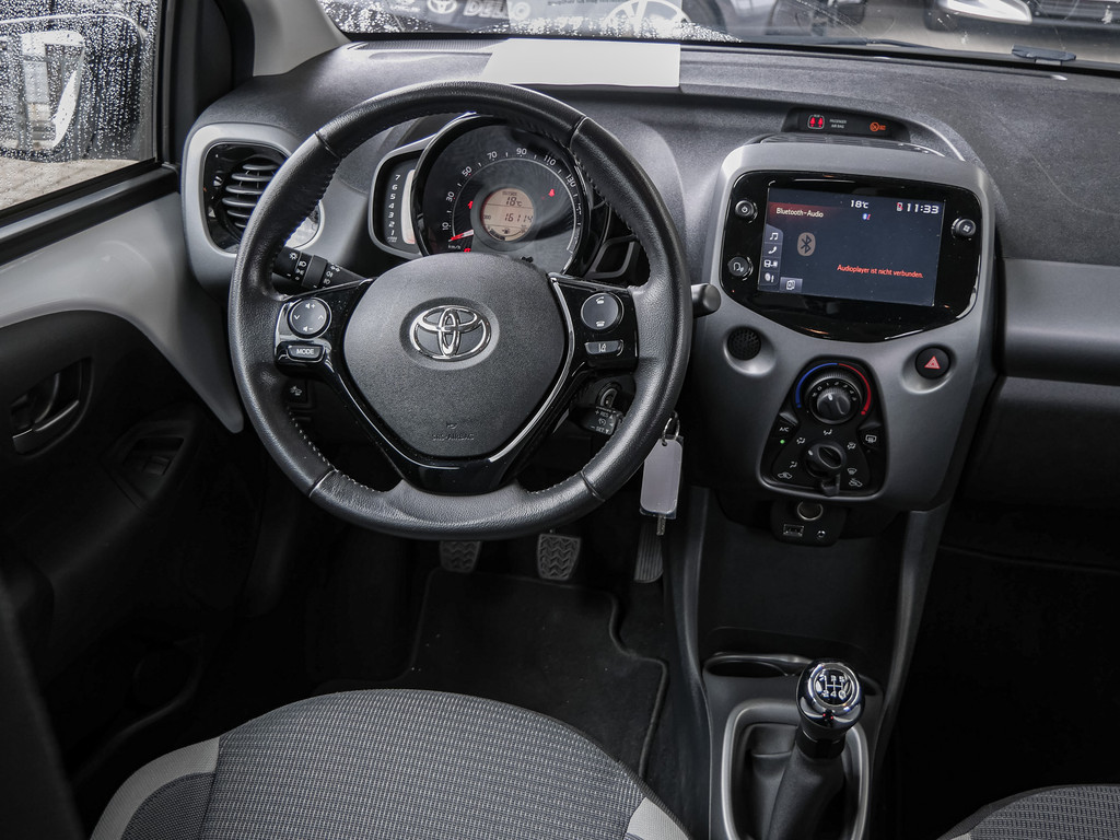 Fahrzeugansicht TOYOTA Aygo 1.0 X Team D - Bild 8