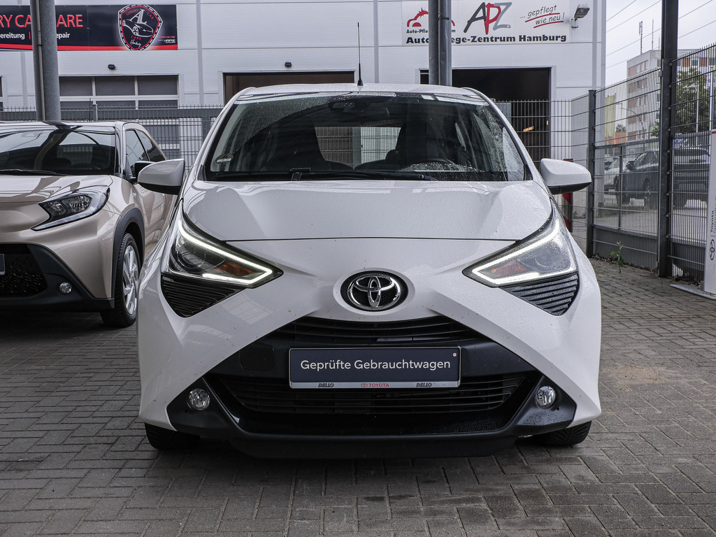 Fahrzeugansicht TOYOTA Aygo 1.0 X Team D - Bild 12