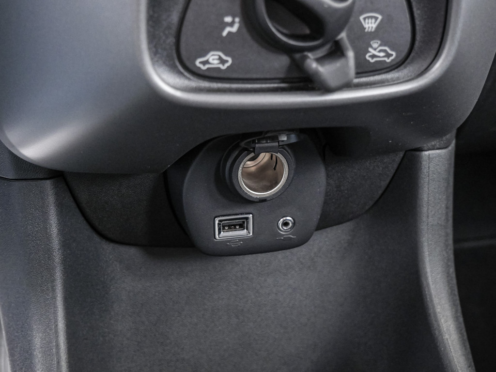 Fahrzeugansicht TOYOTA Aygo 1.0 X Team D - Bild 19