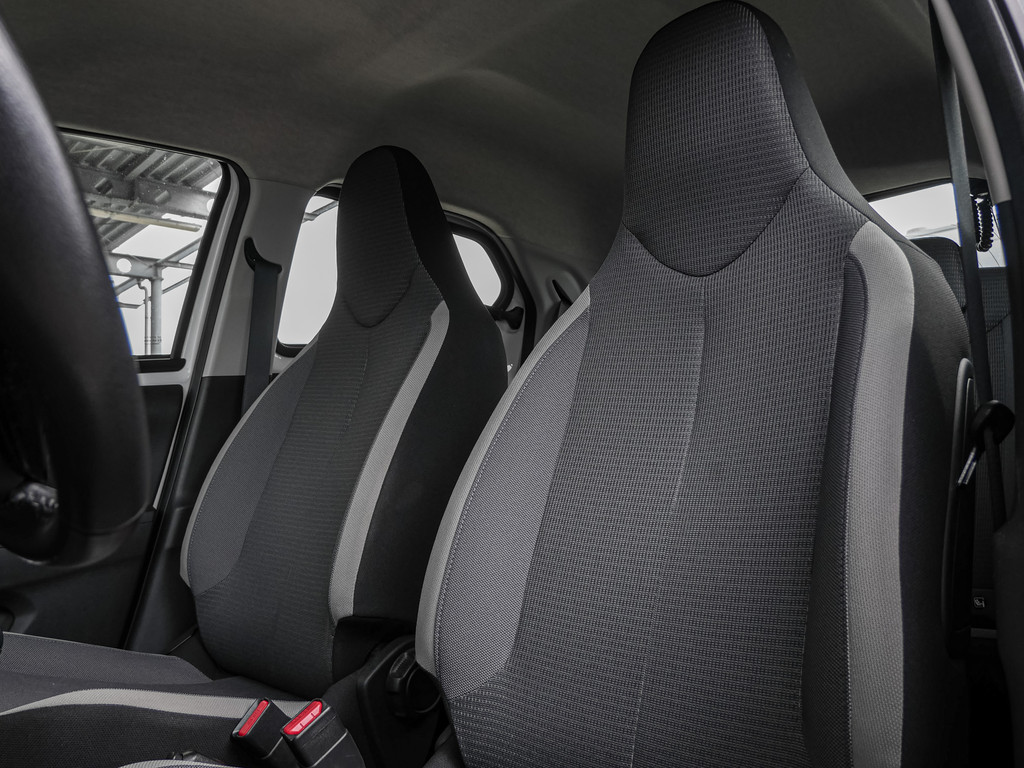 Fahrzeugansicht TOYOTA Aygo 1.0 X Team D - Bild 35