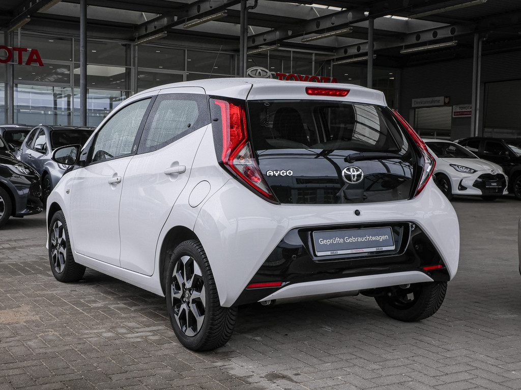 Fahrzeugansicht TOYOTA Aygo 1.0 X Team D - Bild 41