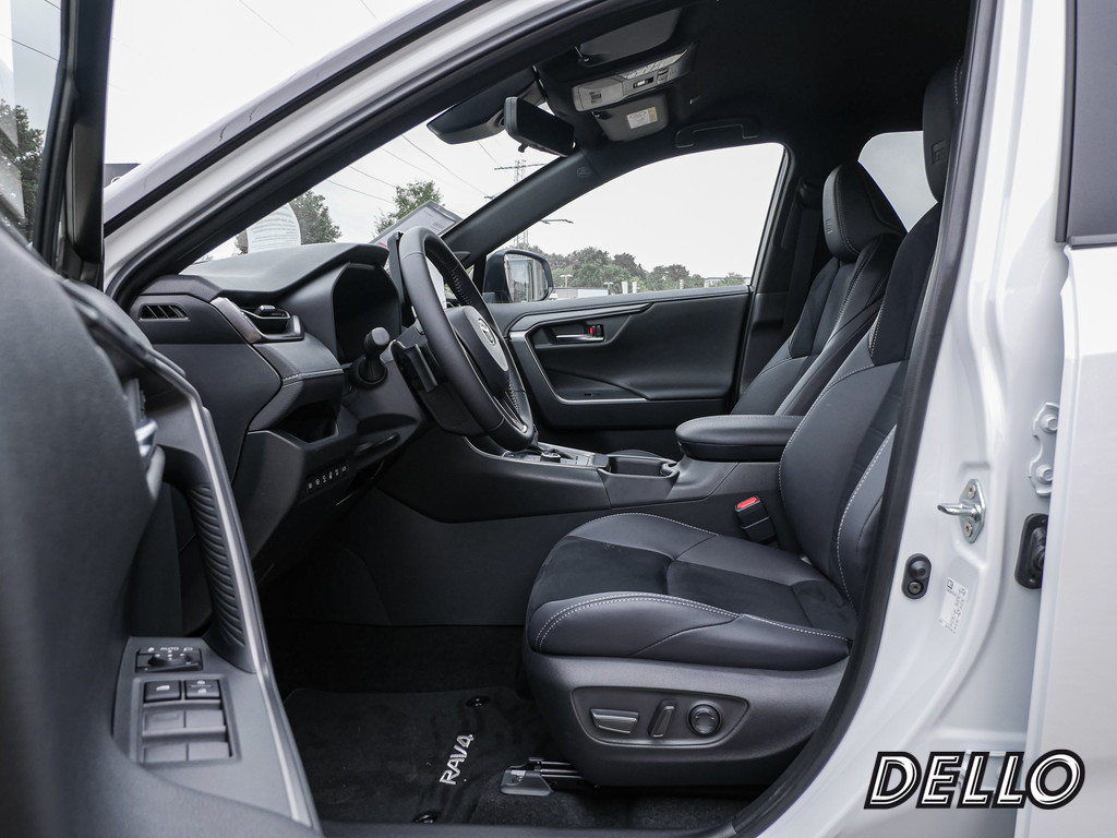 Fahrzeugansicht TOYOTA RAV4 2.5 Plug-in Hybrid 4x4 - Bild 4