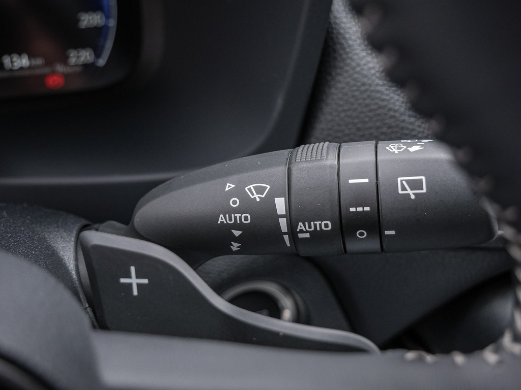 Fahrzeugansicht TOYOTA RAV4 2.5 Plug-in Hybrid 4x4 - Bild 30