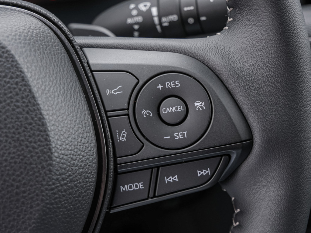 Fahrzeugansicht TOYOTA RAV4 2.5 Plug-in Hybrid 4x4 - Bild 32