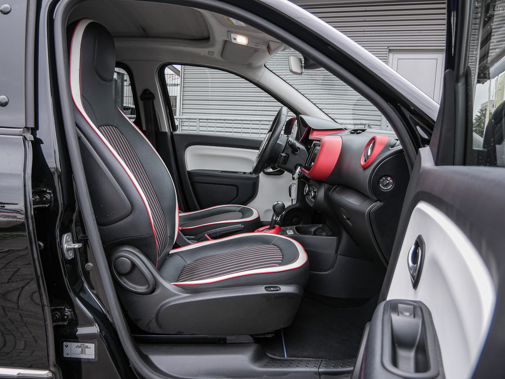 Fahrzeugansicht RENAULT Twingo 1.0 Limited - Bild 4