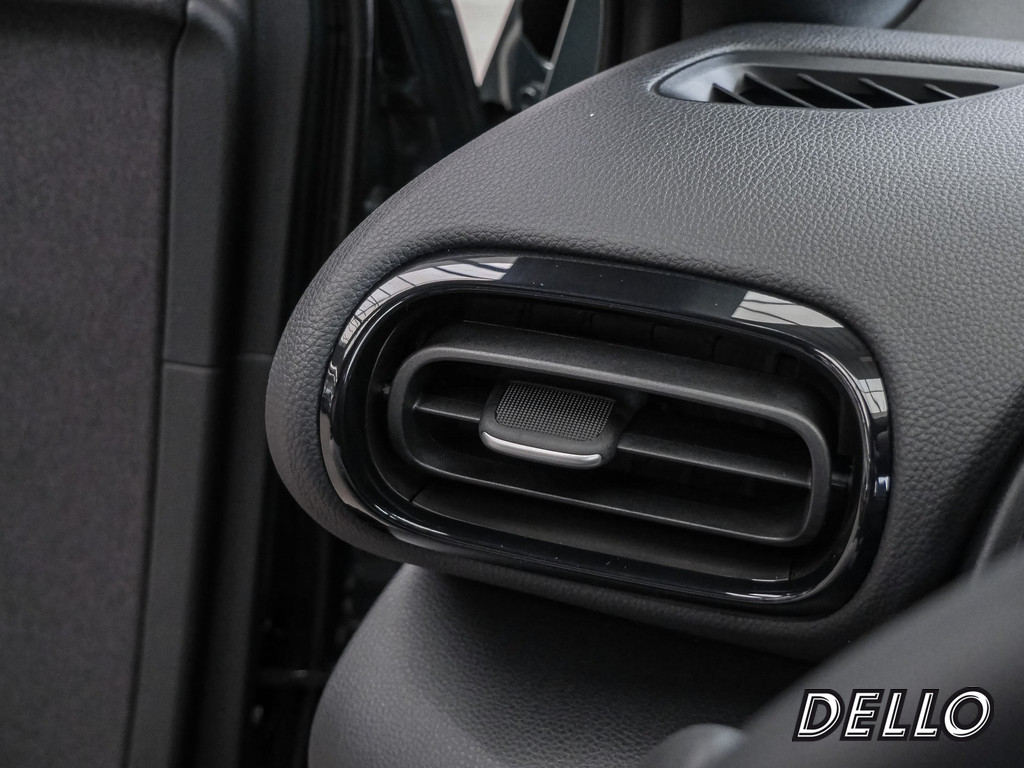Fahrzeugansicht TOYOTA Yaris Cross 1.5 Hybrid FWD Teamplayer Safety + Winter - Bild 32