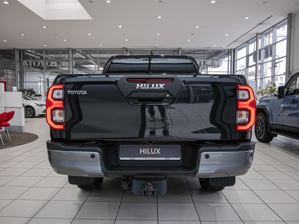 Fahrzeugansicht TOYOTA Hilux 2.8 Double Cab Invincible 4x4 - Bild 34