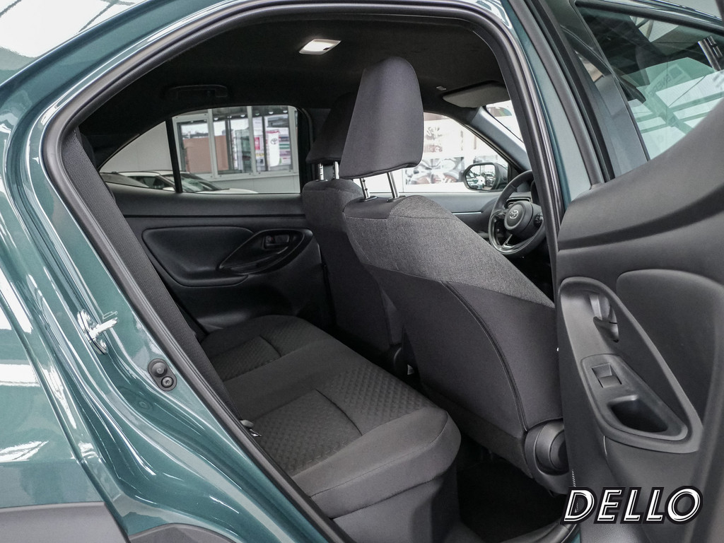 Fahrzeugansicht TOYOTA Yaris Cross 1.5 Hybrid FWD Teamplayer - Bild 7