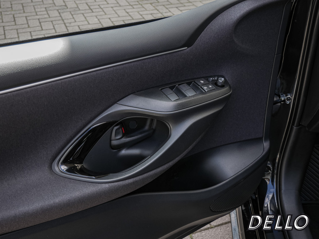 Fahrzeugansicht TOYOTA Yaris 1.5 Hybrid Teamplayer - Bild 35